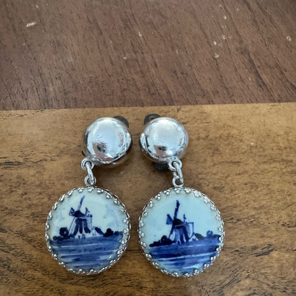 Vintage Charming Dutch Silver and Blue Windmill clip on Earrings - Picture 2 of 3
